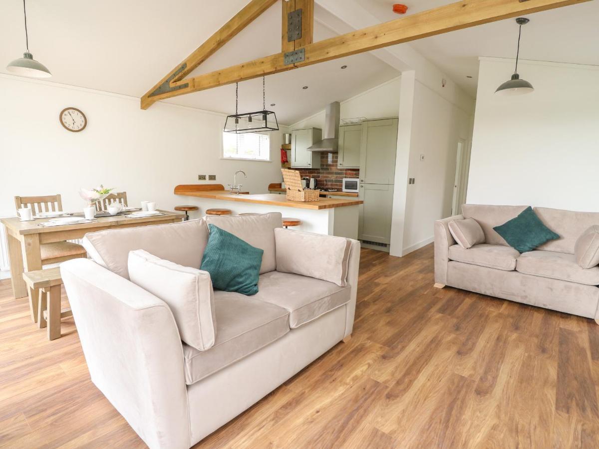 Ash Lodge Llanidloes Bagian luar foto