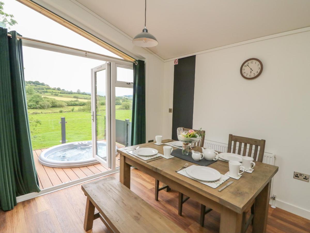 Ash Lodge Llanidloes Bagian luar foto