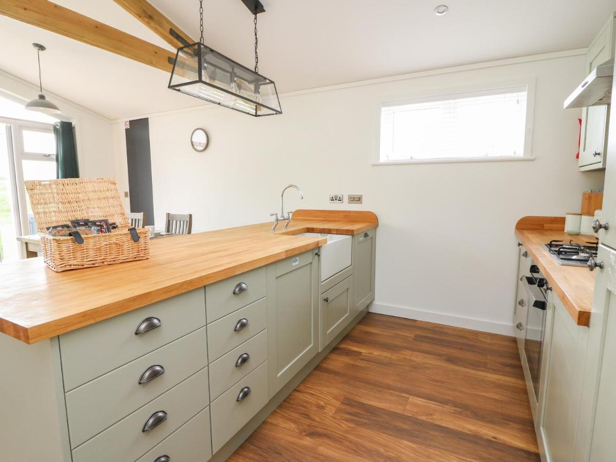 Ash Lodge Llanidloes Bagian luar foto