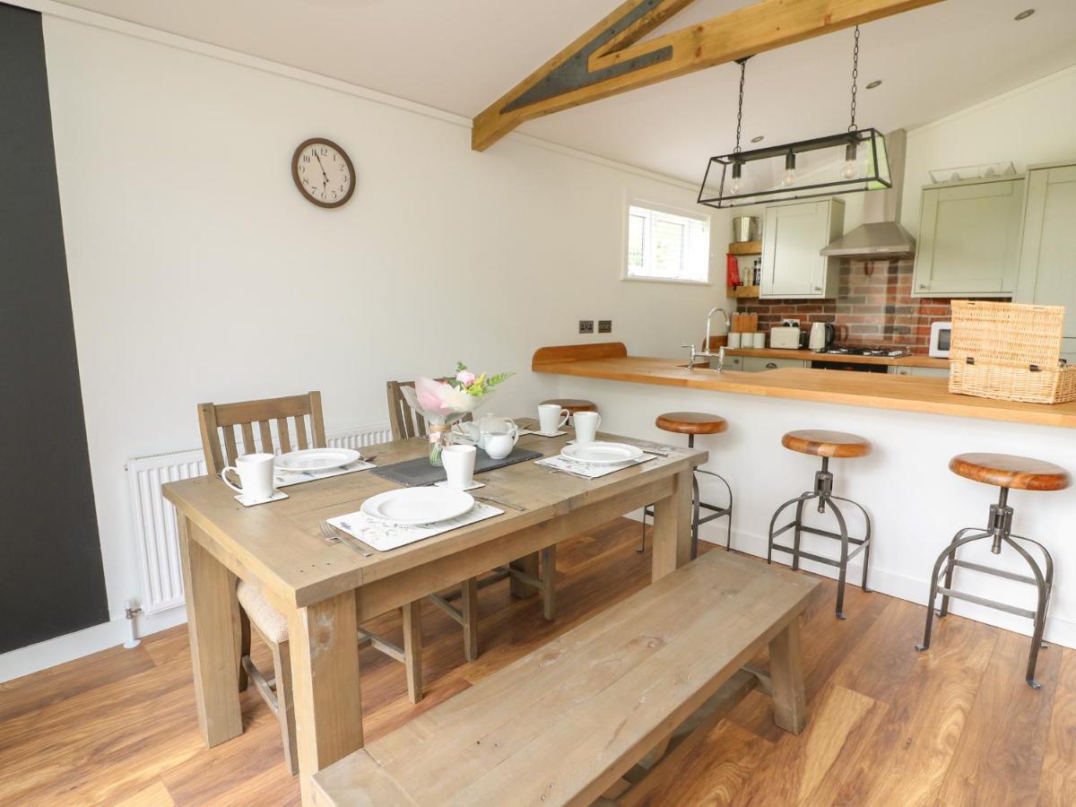 Ash Lodge Llanidloes Bagian luar foto
